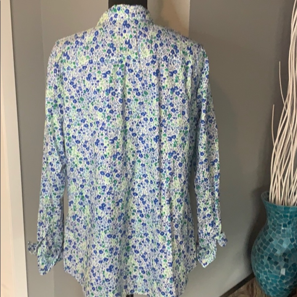 Old Navy Blue & Green Floral Button Down - Picture 4 of 6
